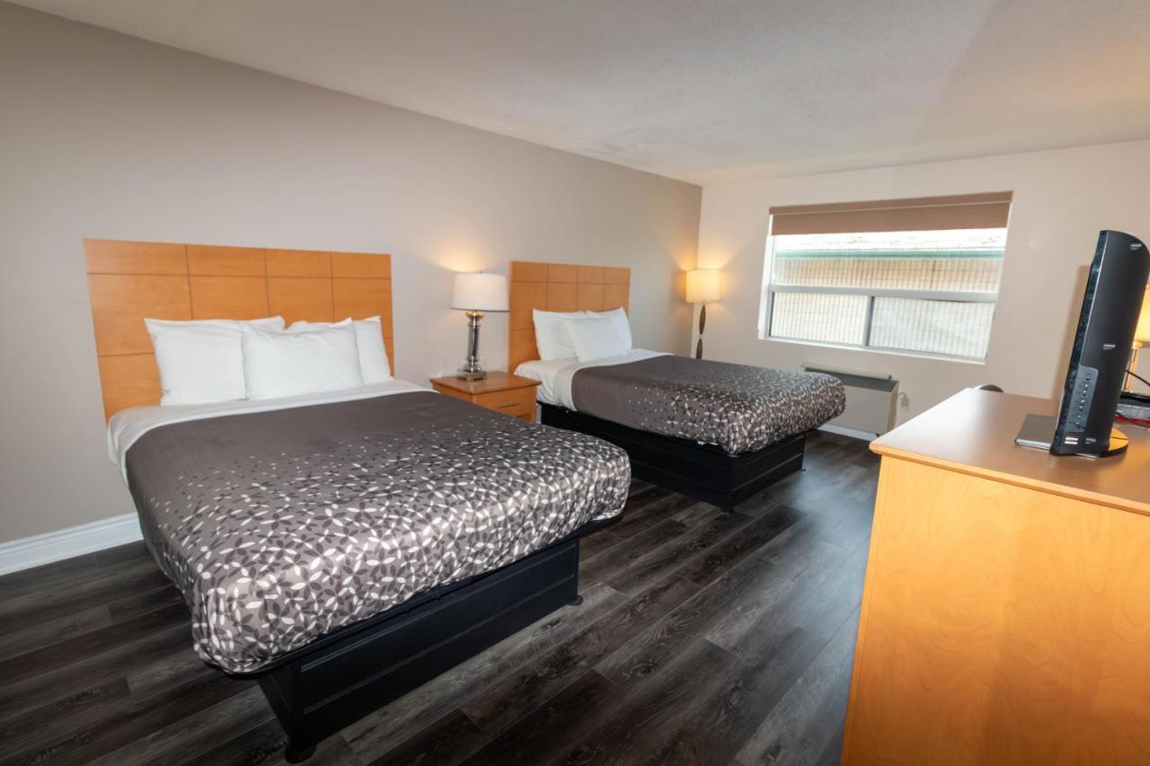 Borden Inn And Suites Angus Exterior foto