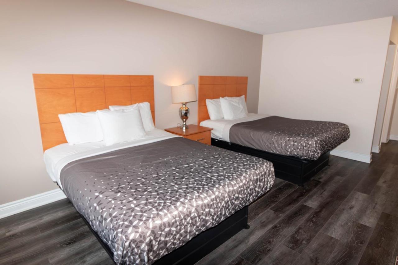 Borden Inn And Suites Angus Exterior foto